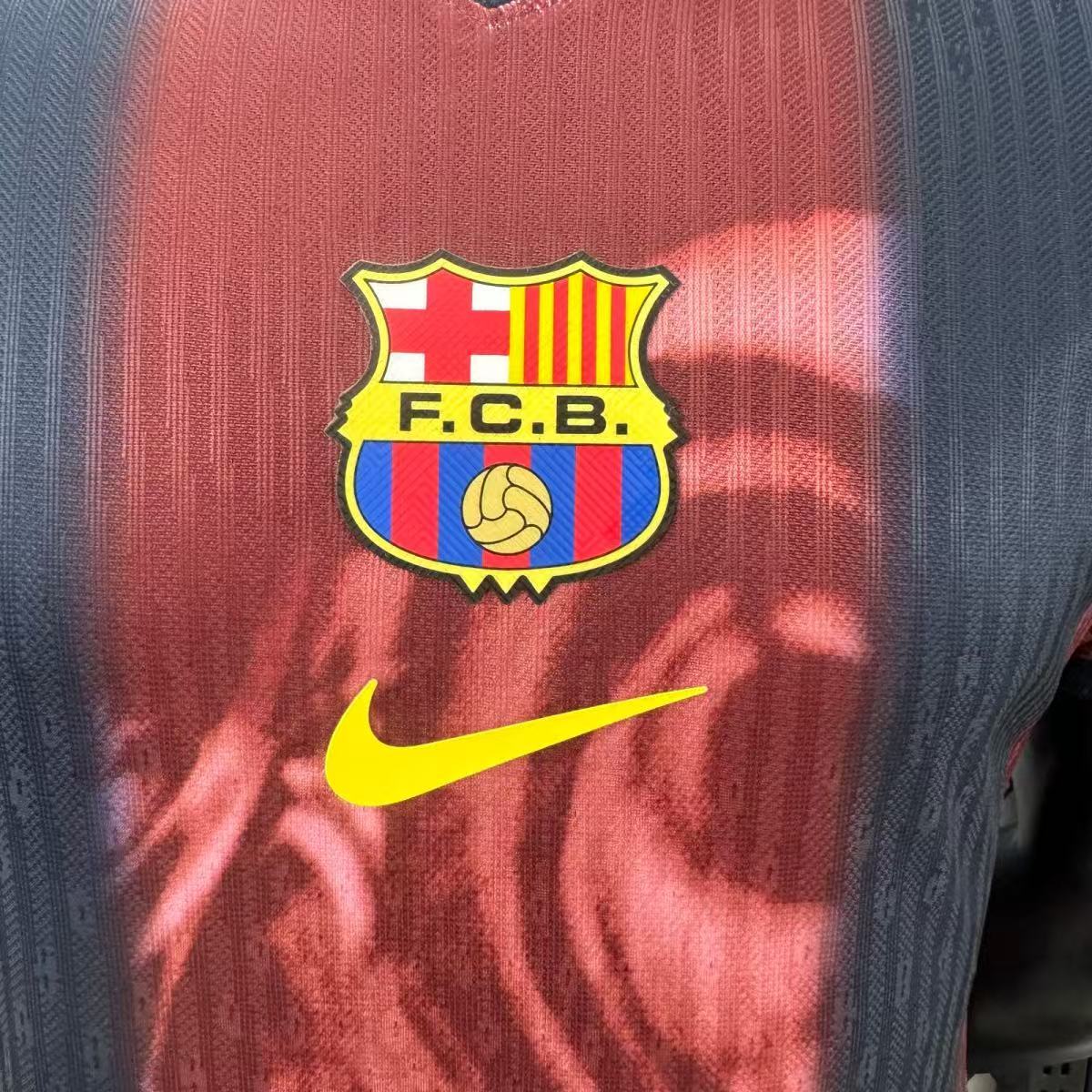 חולצת רטרו מיוחדת של ברצלונה