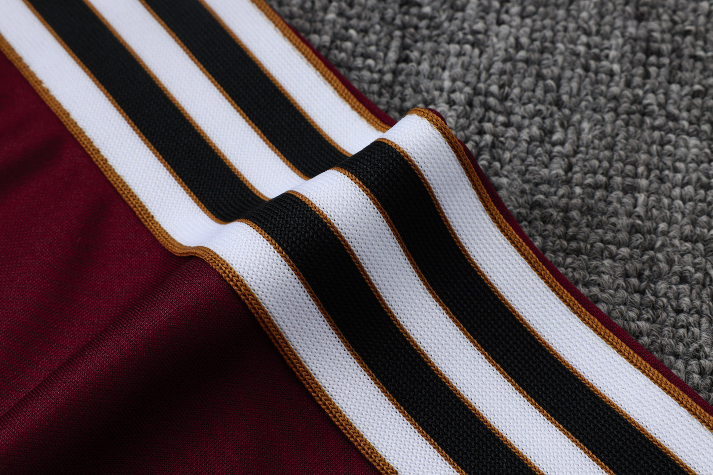 ⚡🔥Ajax חליפת אימון אייאקס אמסטרדם 25/26 – דגם רטרו