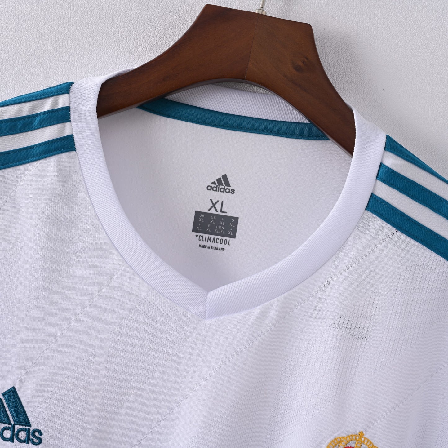 חולצת בית של ריאל מדריד לעונת 2017/18 - מהדורה קלאסית רטרו