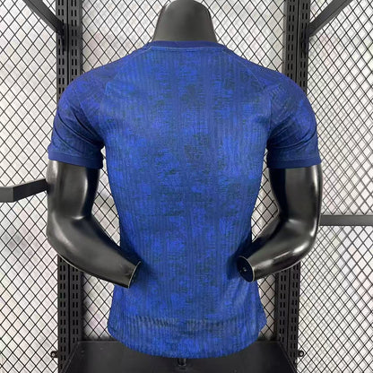 *חולצת פריז סן ז'רמן המיוחדת - מהדורה אדומה וכחולה