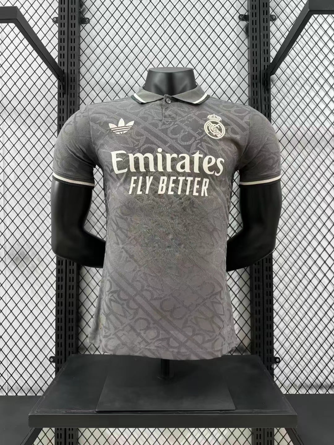 ⚫👑⚽ריאל מדריד 24/25 – חולצת חוץ שנייה בצבע אפור יוקרתי