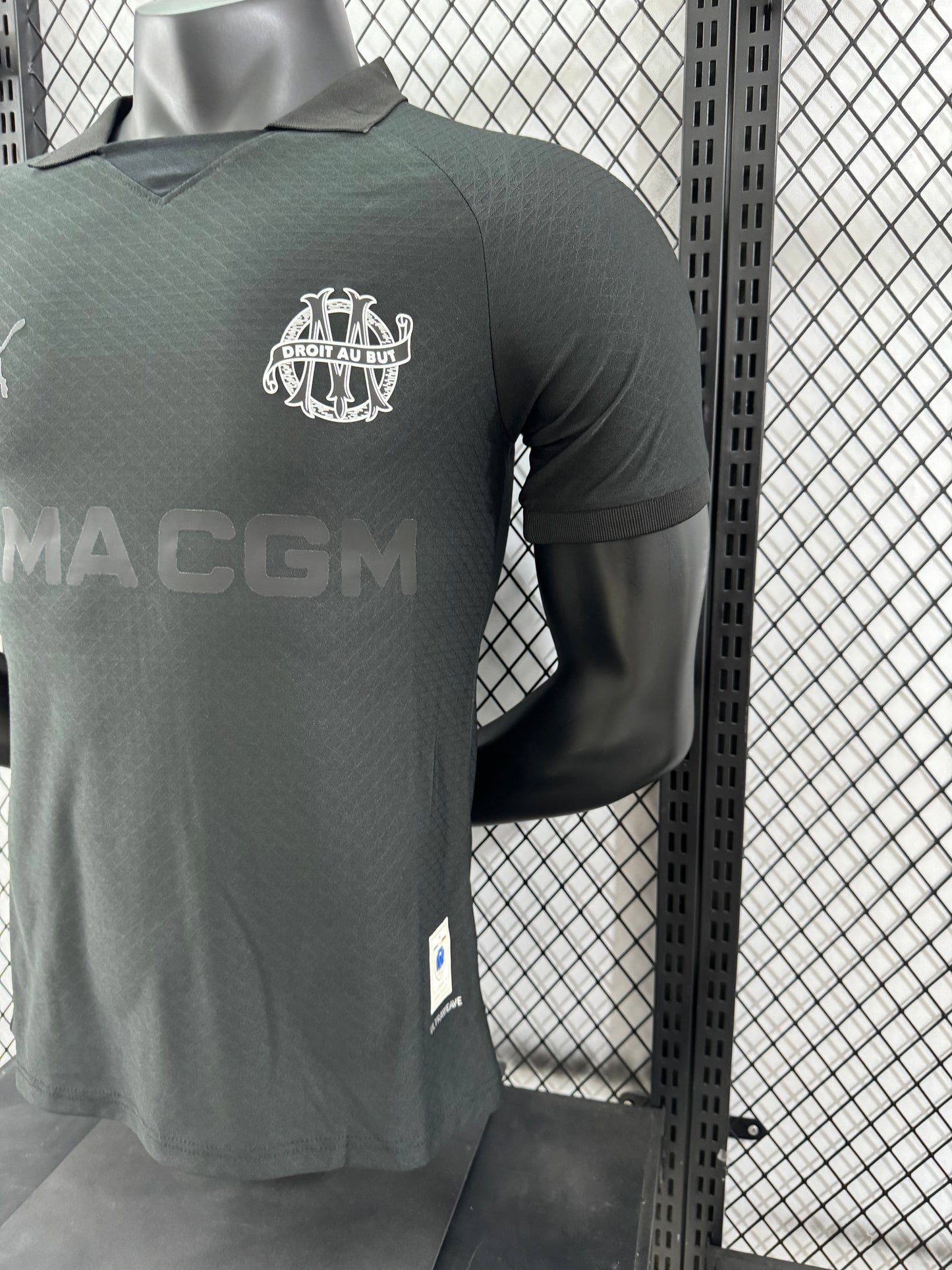 מארסי חולצת חוץ מיוחדת