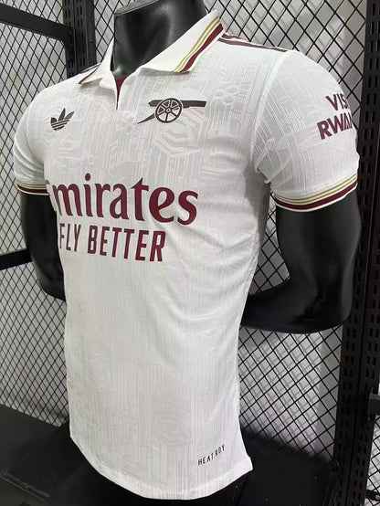 חולצת השלישית של ארסנל לעונת 2025/26