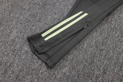 סט חליפה ריאל מדריד 25/26 – שחור/ירוק זוהר ⚫💚