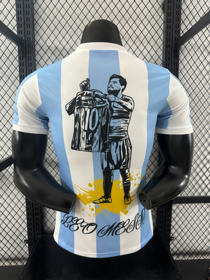 חולצת ארגנטינה מהדורה מיוחדת – La Pulga 2025/26 עיצוב מרהיב שמוקדש לליאו מס