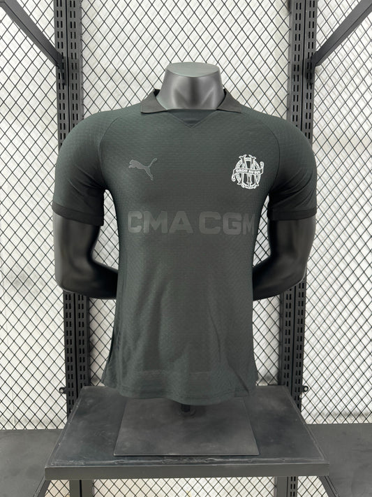 מארסי חולצת חוץ מיוחדת