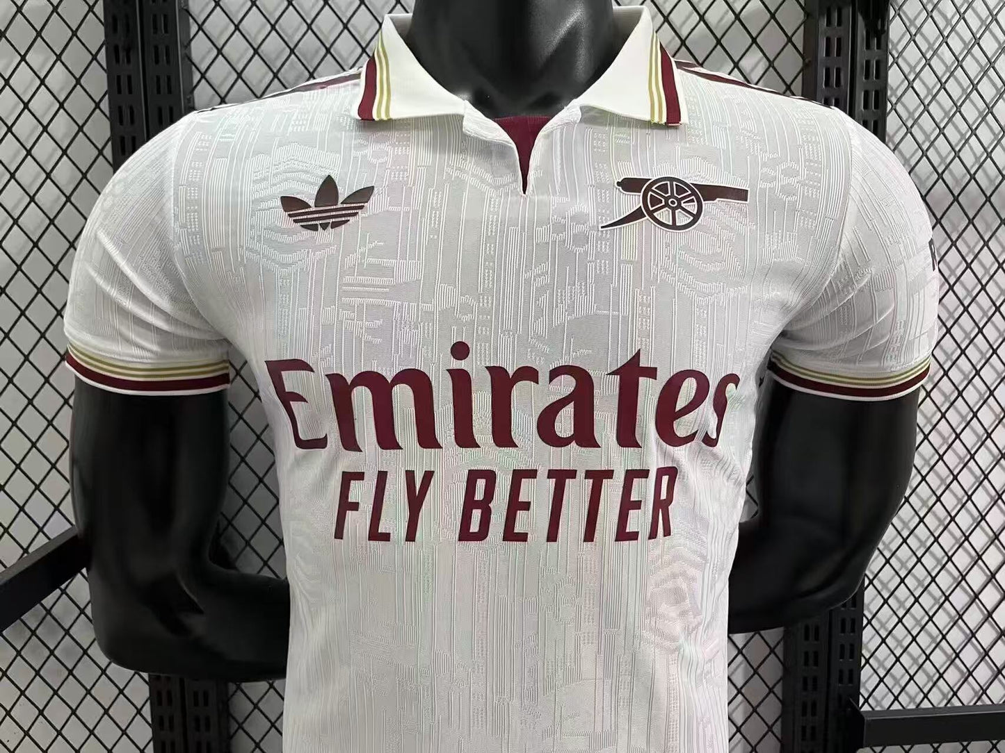 חולצת השלישית של ארסנל לעונת 2025/26