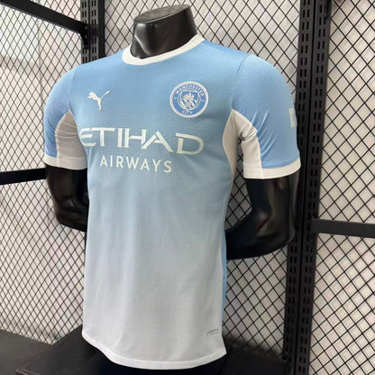 חולצת הבית הרשמית של מנצ׳סטר סיטי | עונת 26/27