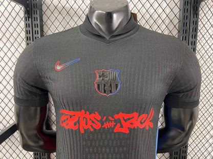 חולצת חוץ של ברצלונה 24/25 - מהדורה מיוחדת