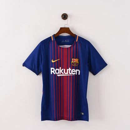 חולצת ברצלונה בית 2017/18 – הדגם האייקוני רטרו