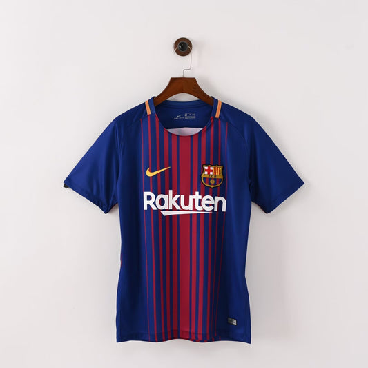 חולצת ברצלונה בית 2017/18 – הדגם האייקוני רטרו