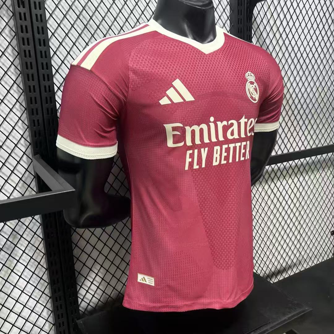 חולצת החוץ של ריאל מדריד לעונת 2026/27