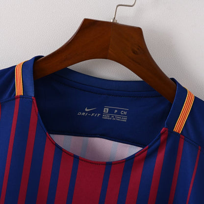 חולצת ברצלונה בית 2017/18 – הדגם האייקוני רטרו