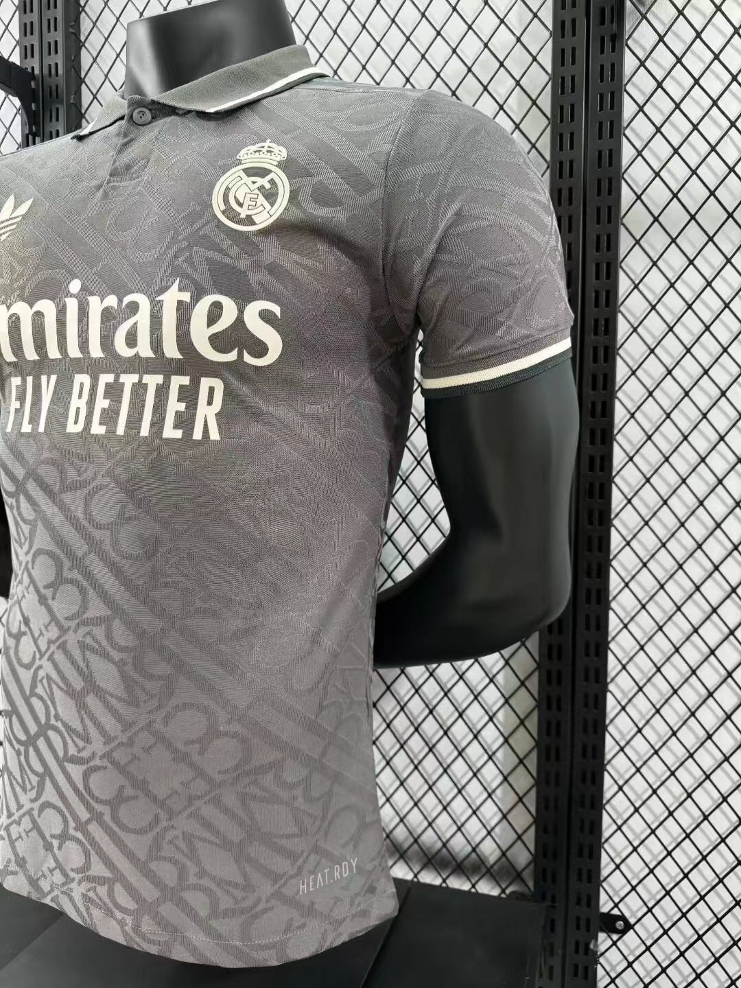 ⚫👑⚽ריאל מדריד 24/25 – חולצת חוץ שנייה בצבע אפור יוקרתי