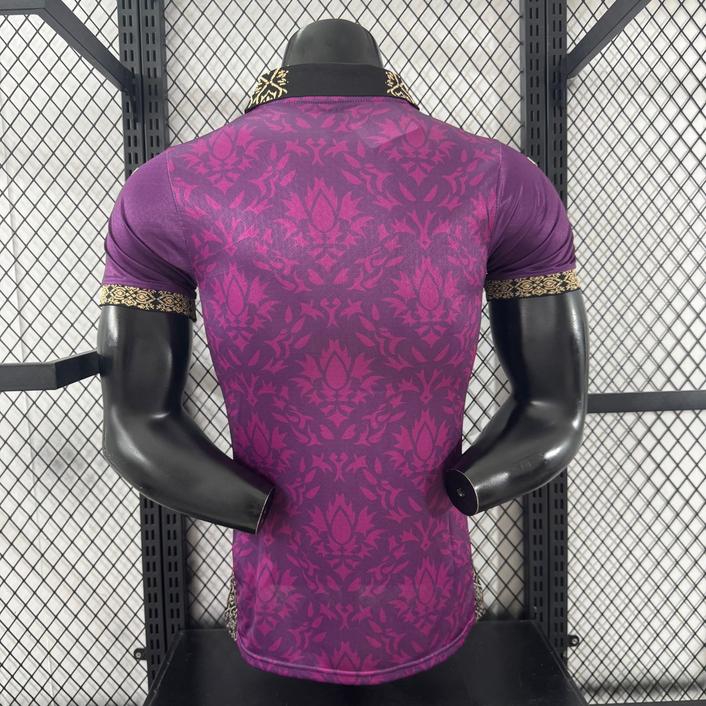 חולצת טריקו מיוחדת של מילאן – מהדורה מוגבלת