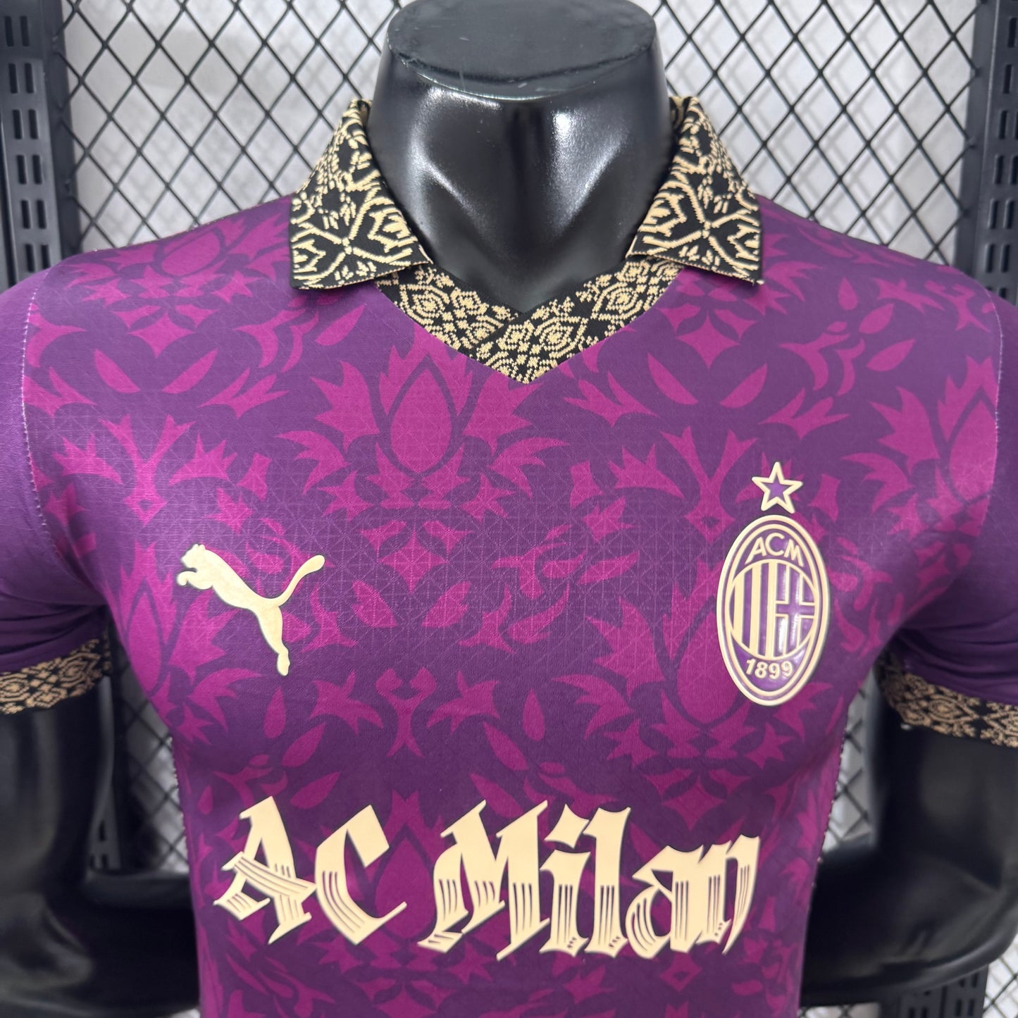 חולצת טריקו מיוחדת של מילאן – מהדורה מוגבלת