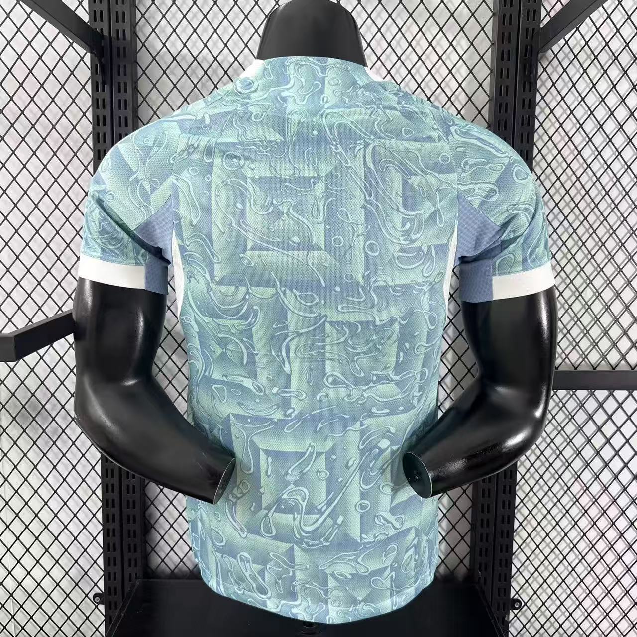 חולצת יובנטוס 25/26 – דגם חוץ