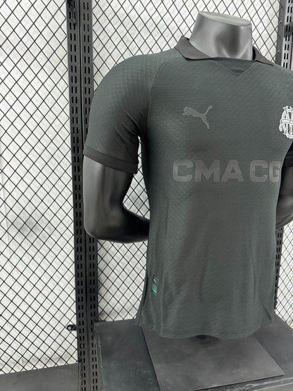 מארסי חולצת חוץ מיוחדת